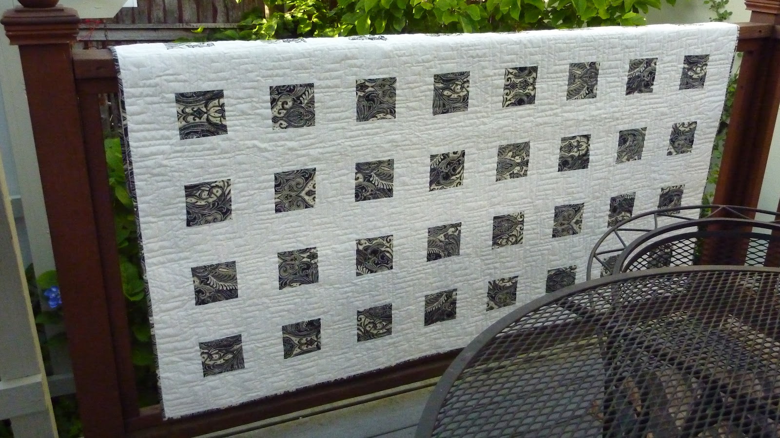 Busy Bee No. 16 A Modern Quilt in Black and White