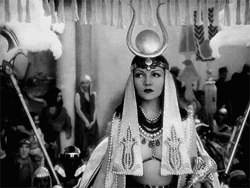 cleopatre a rencontre cesar dans