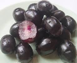  atau banyak orang menyebut buah jamblang ini merupakan buah yang langka Manfaat dan Khasiat Buah Duwet untuk Kesehatan