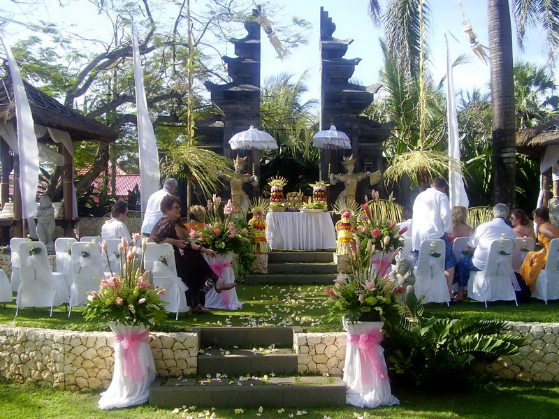 Beach Wedding Ceremony Decorations