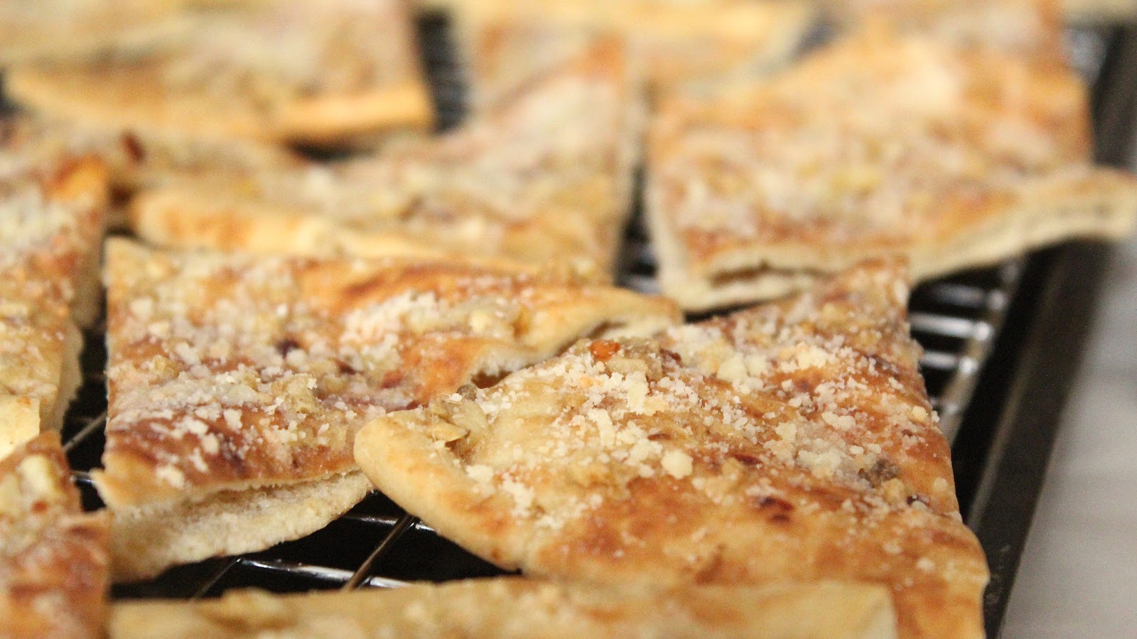 CHEESY GARLIC PITA CHIPS In Good Flavor Great Recipes Great Taste