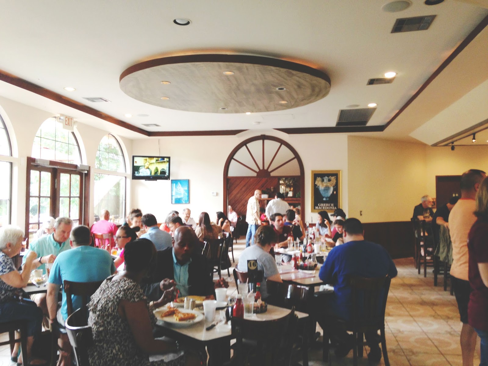 Harry's Restaurant & Cafe | Adventures in a New(ish) City