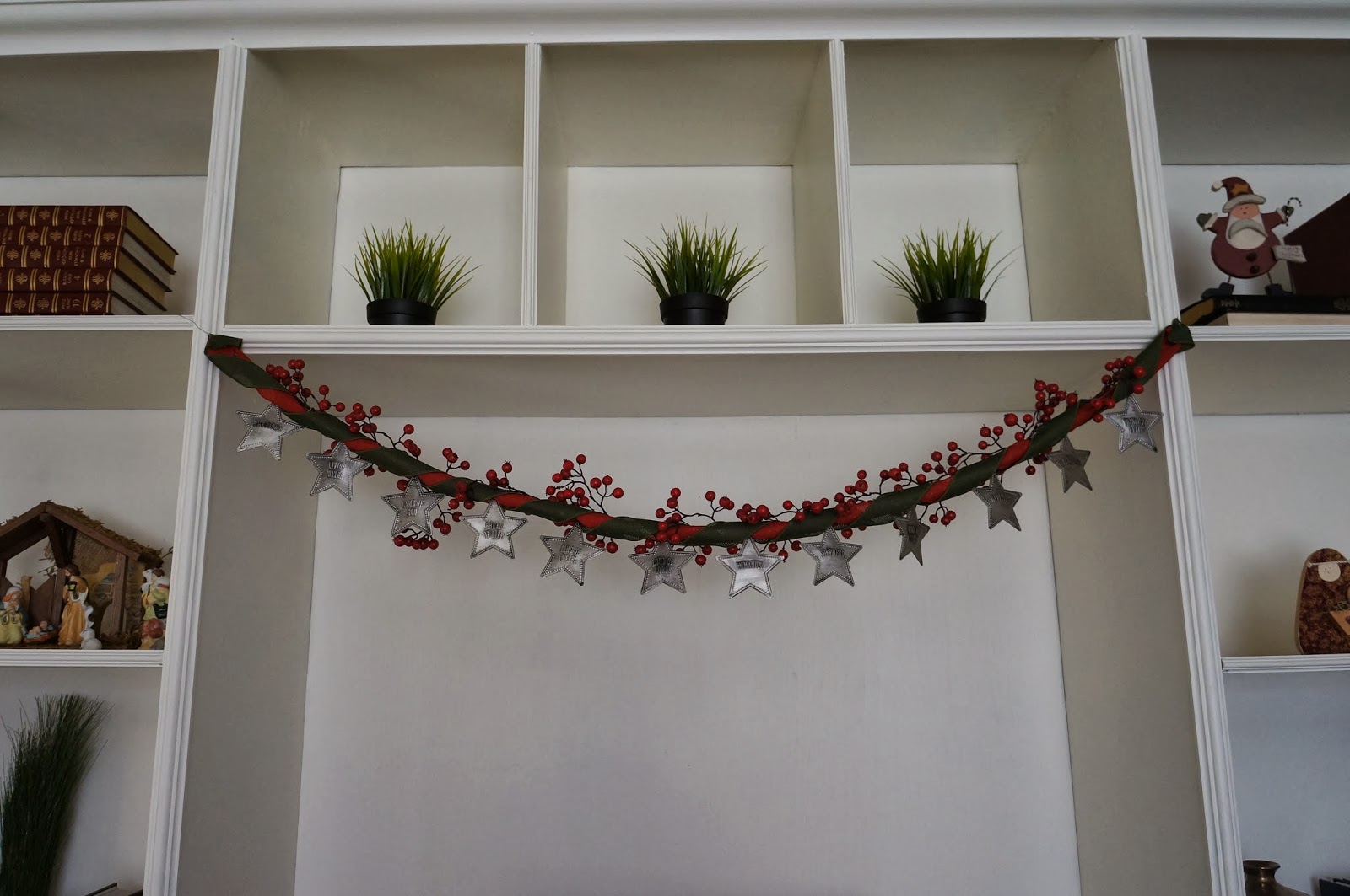 Sunlit Pages Biblical Names of Christ Ornament Set