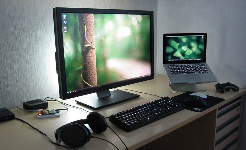 The World In Pictures: 18 computer stations truly amazing