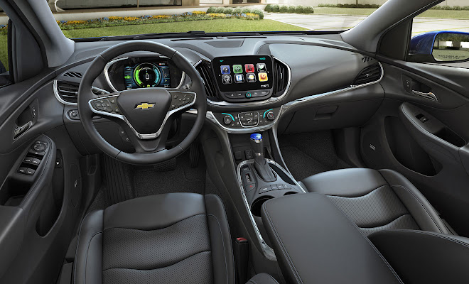 2016 Chevrolet Volt front interior
