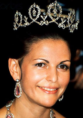 Connaught+Diamond+Tiara+%281904%29+by+E.+Wolff+&+Co.+from+Duke+of+Connaught+for+Princess+Margaret+now+Queen+Silvia+5.jpg
