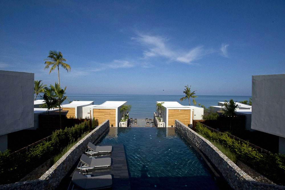 Small House On The Beach by VaSLab Architecture ...