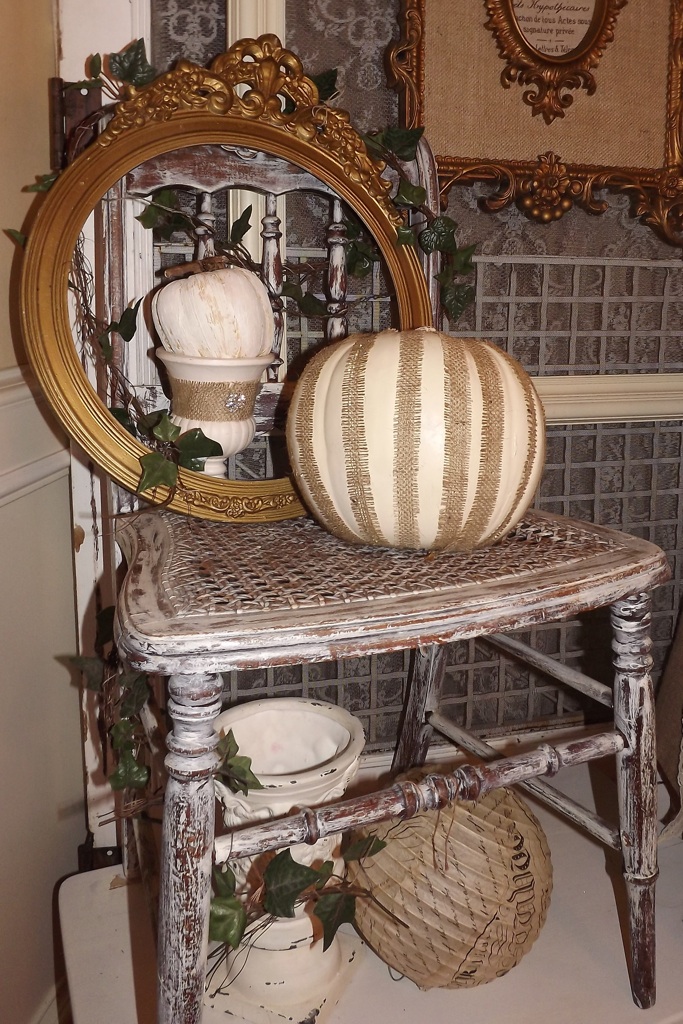 Boiserie & c.: think simply neutral