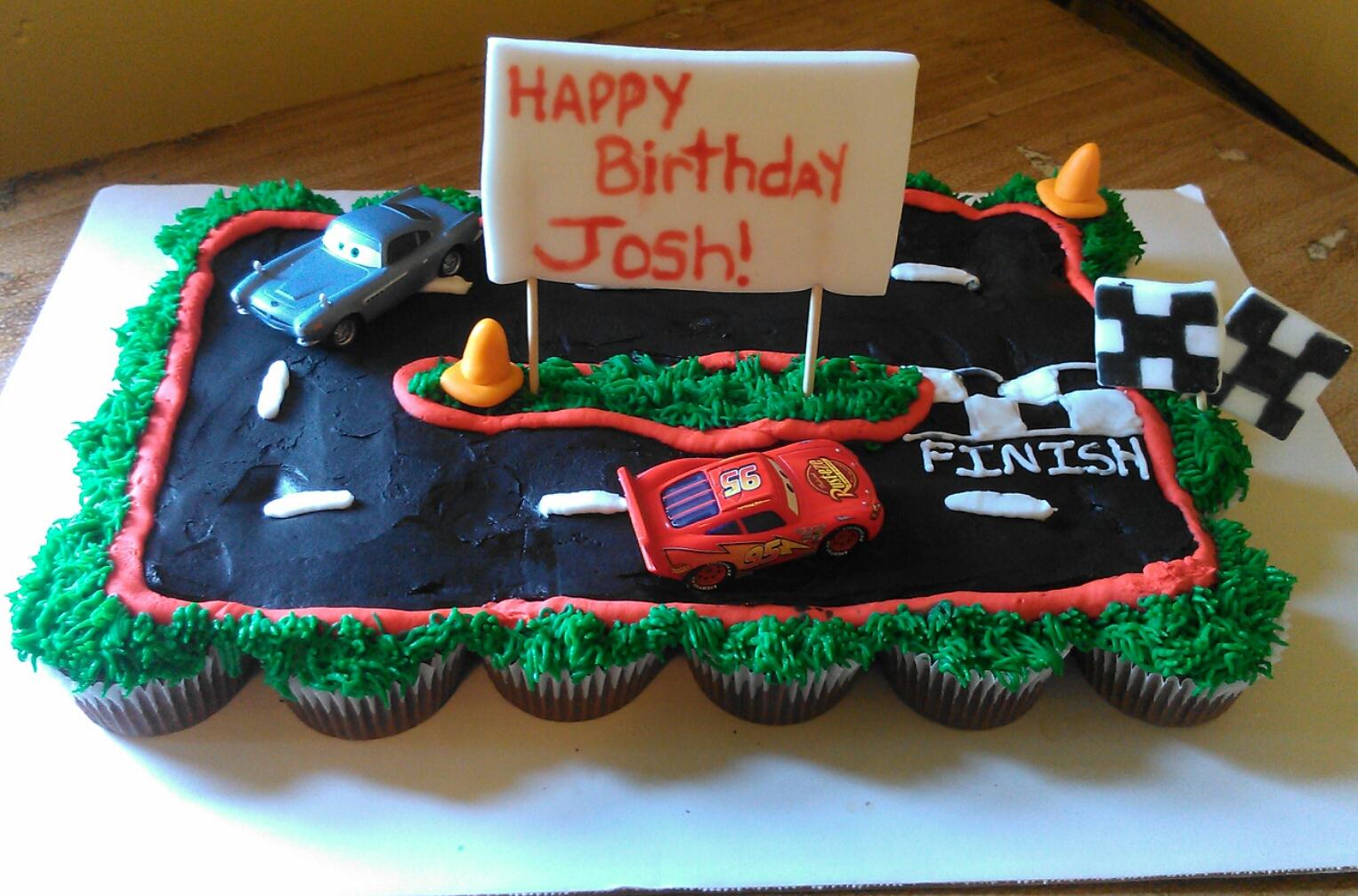 Tabby Tasty Pastry's: Disney Cars Racetrack Cupcakes Cake