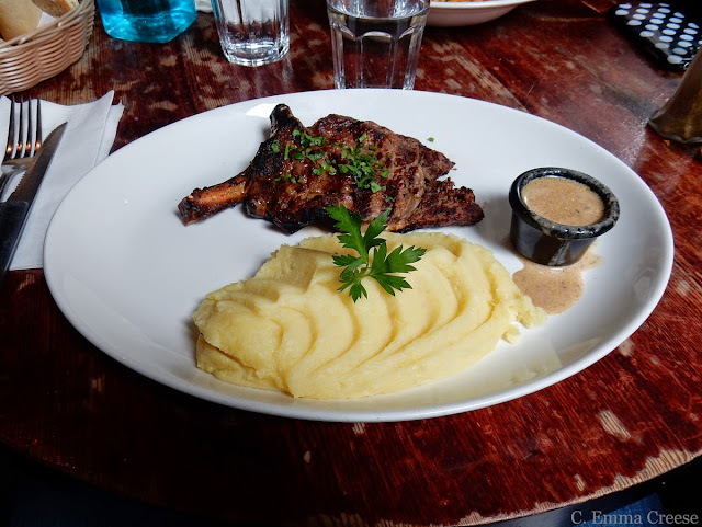 Le Garrick Restaurant Review corner of French Romance in Covent Garden