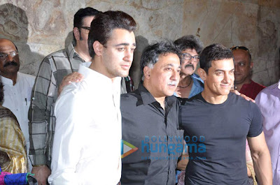 Aamir Khan & Juhi Chawla watch QSQT on its 25th anniversary