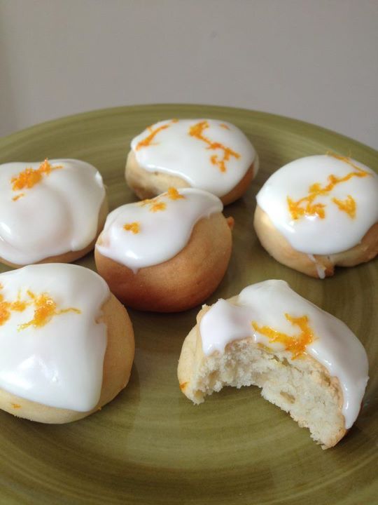 VeganistaEllie: Egg-less Egg Biscuits!
