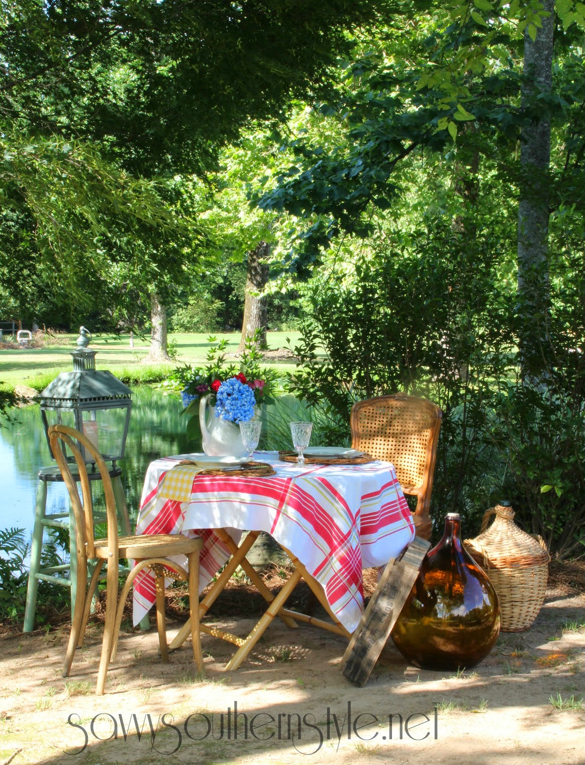 Savvy Southern Style French Countryside Dining