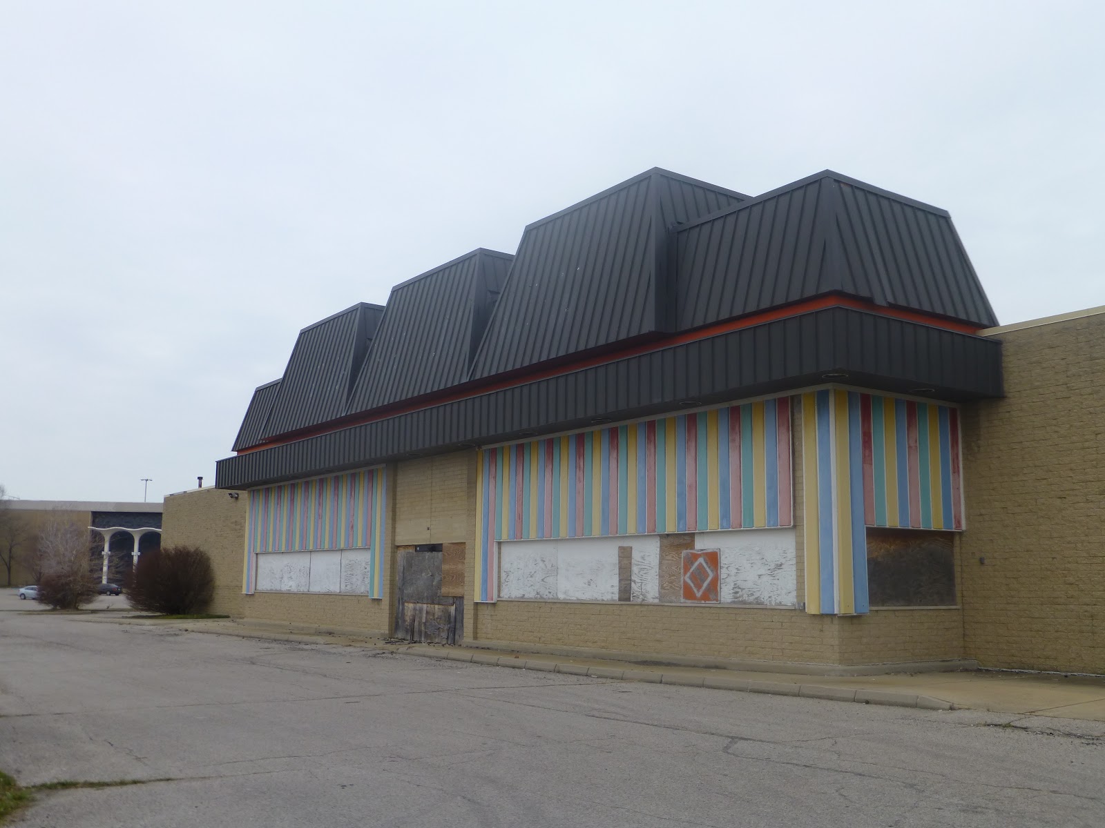 Dead and Dying retail Euclid Square Mall, Euclid, Ohio