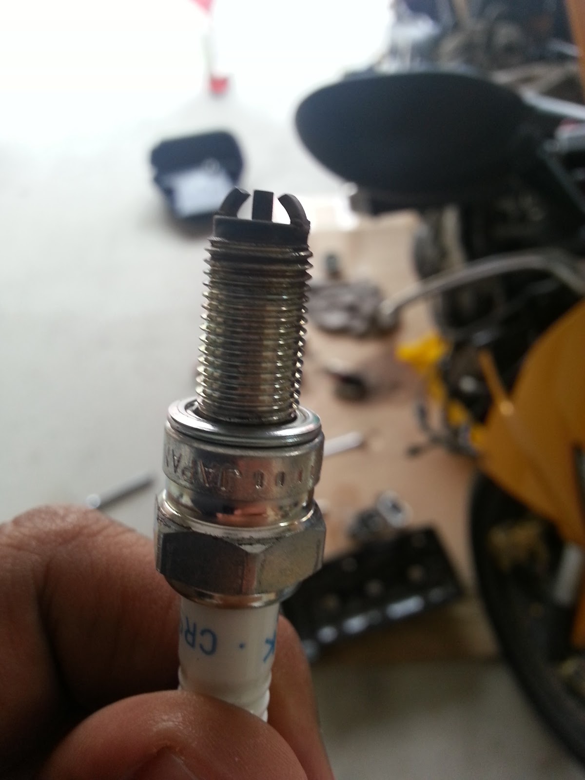 Spark plugs p100