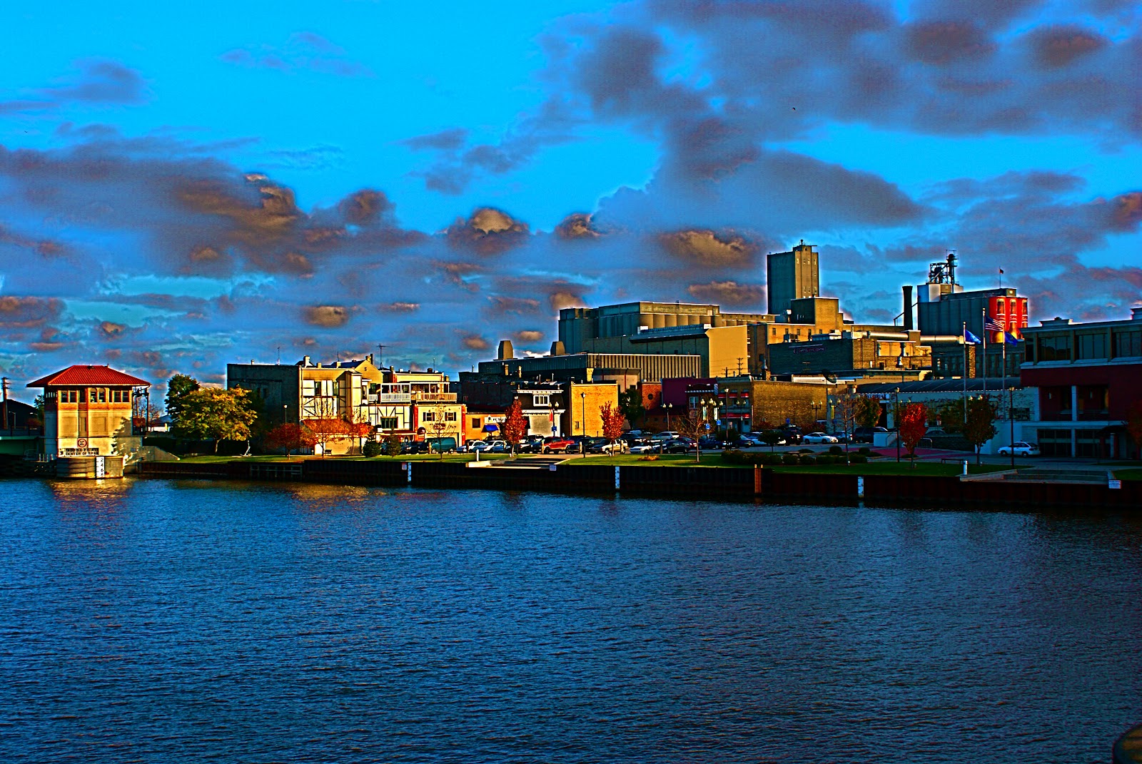 DOG SHOW POOP BEAUTIFUL DOWNTOWN MANITOWOC