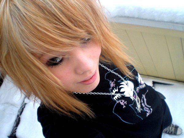 Celebrities Hairstyle Gallery Blonde Scene Emo Hairstyle