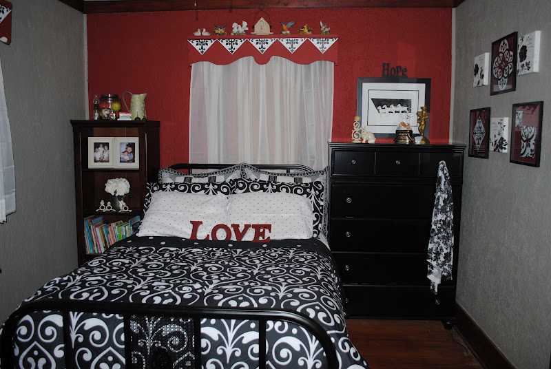 Stone Cottage Adventures: Black, White and Red Bedroom Makeover