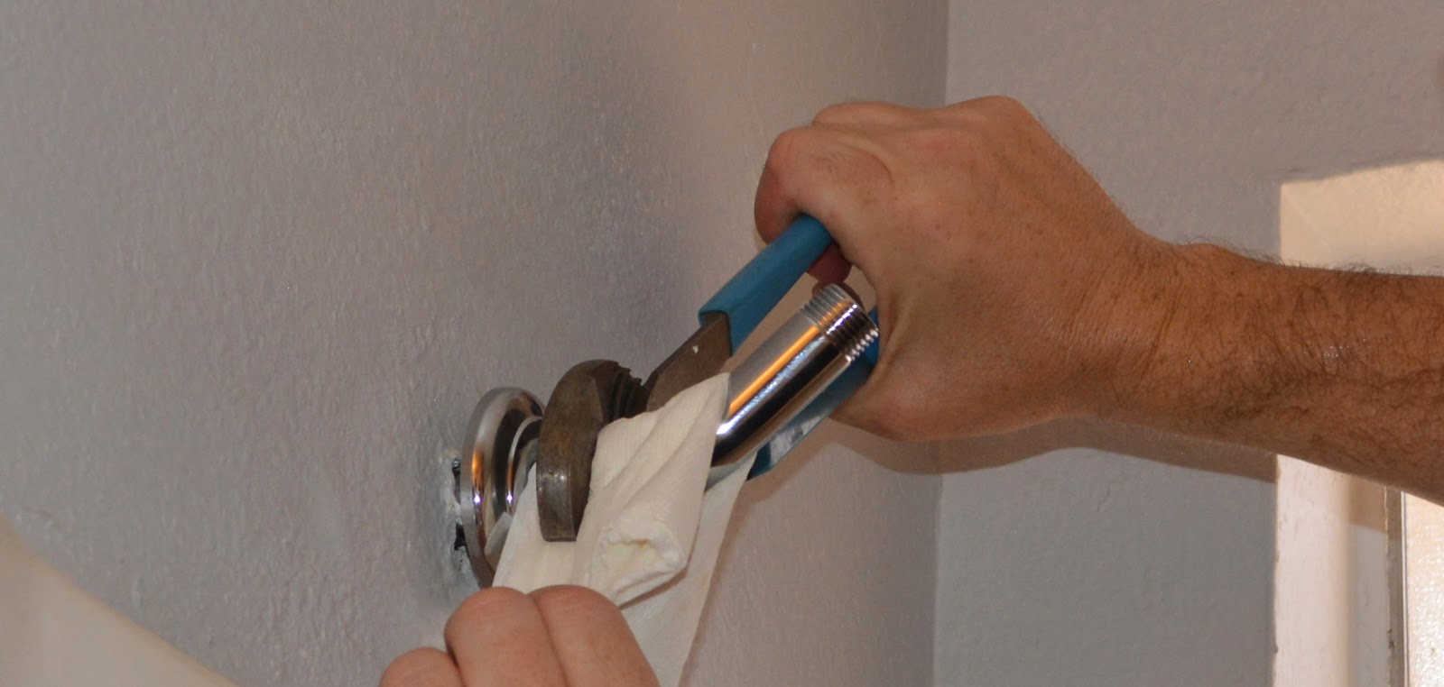 AZ DIY Guy's Projects Installing the New Shower / Bath Hardware