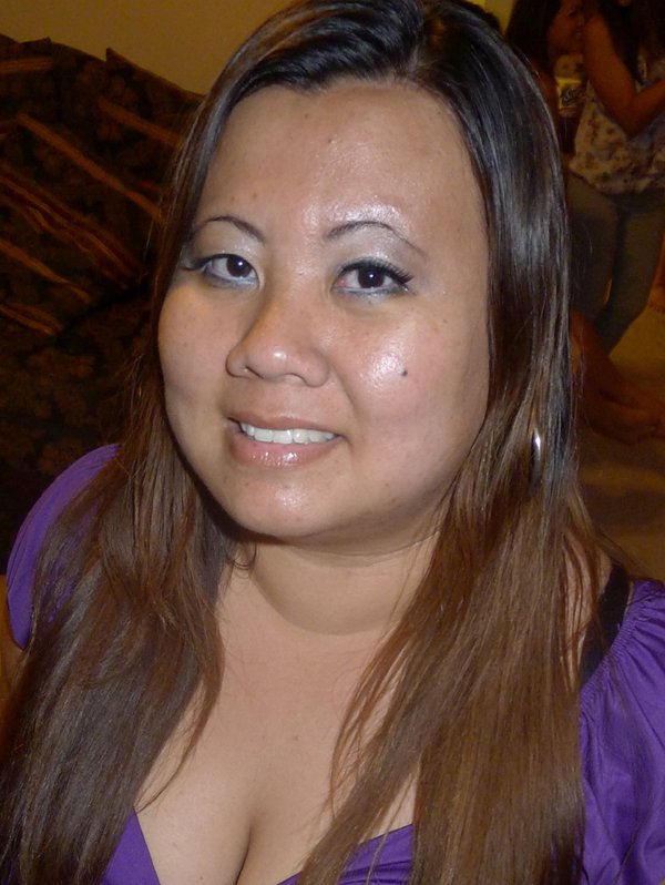 Random Rants & Thoughts of a Hmong Chick: I hate my uneven eyelids!