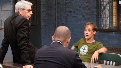 TR Knight as an accused rapist on Law & Order SVU, being interviewed by Richard Benjamin and Ice-T