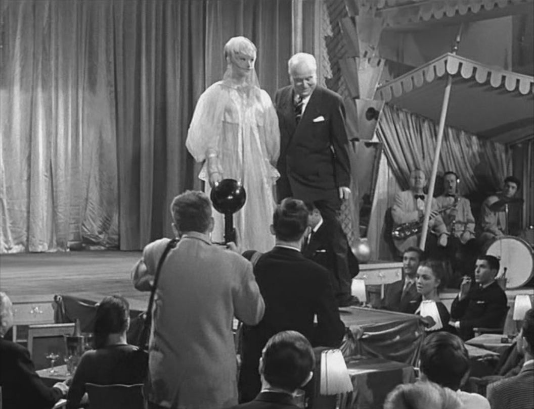 the BlowUp moment En effeuillant la marguerite [Mam'zelle Striptease