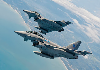 http://3.bp.blogspot.com/-vla-gmIUsgs/VcPpN76ADzI/AAAAAAAAl7o/Cz64IsC738A/s400/raf-6-squadron-eurofighter-typhoons-on-exercise-bersama-lima-11-1501.jpg