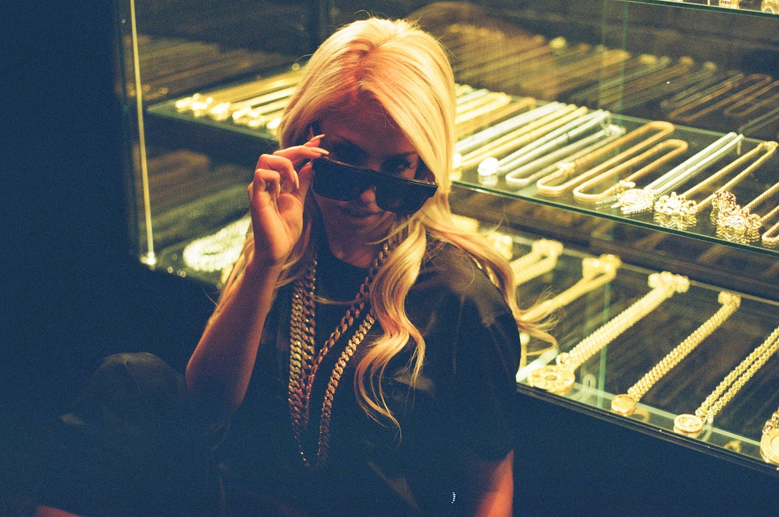 EVOFILM Lisa Marie and Crystal McCallum for Status DTX