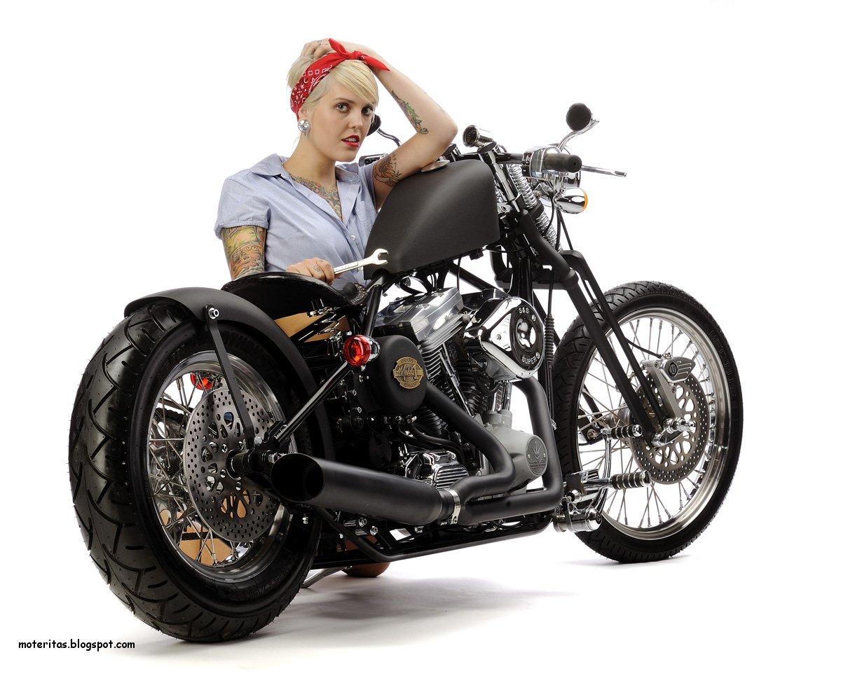 Motos y mujeres resolución HD: Mujeres en motos bobbers