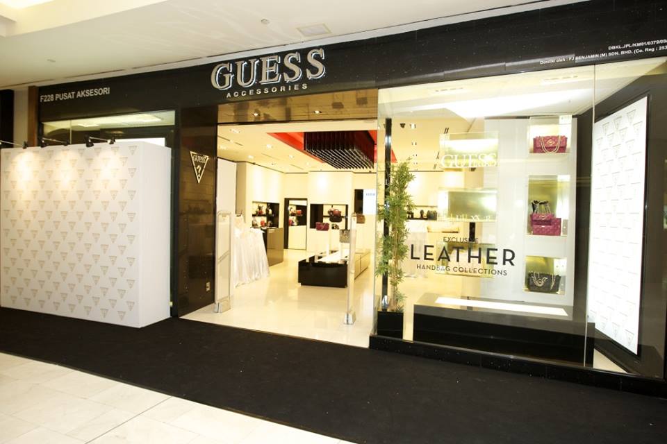 GUESS LUXE Launch.