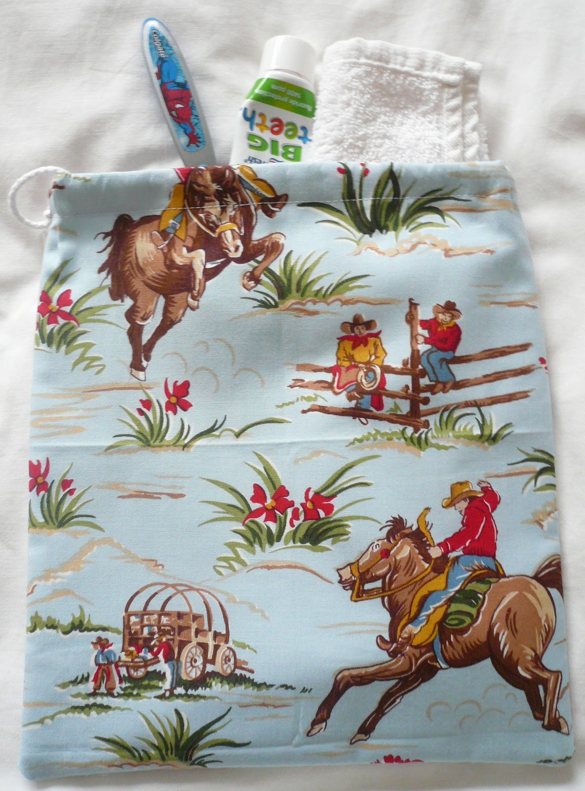 Handmade Jane Kid's Wash Bag Tutorial