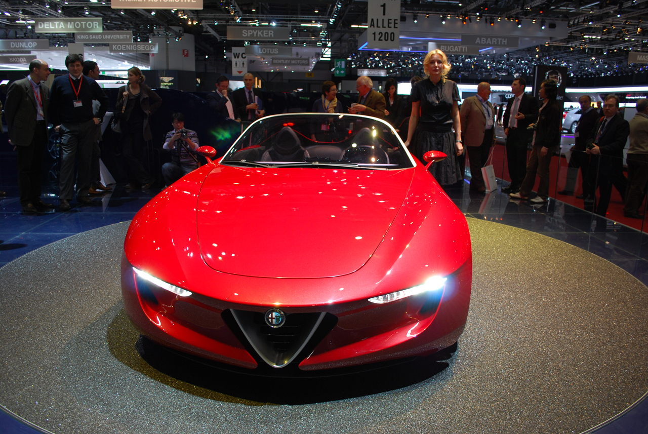 Next Generation Sports Car - Pininfarina Alfa Romeo 2uettottanta Spider
