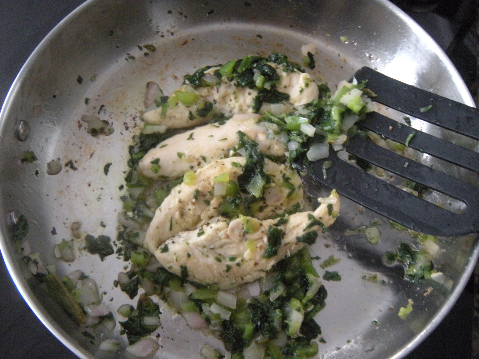 emaginë FOODIËChicken Spinach Alfredo Calzone