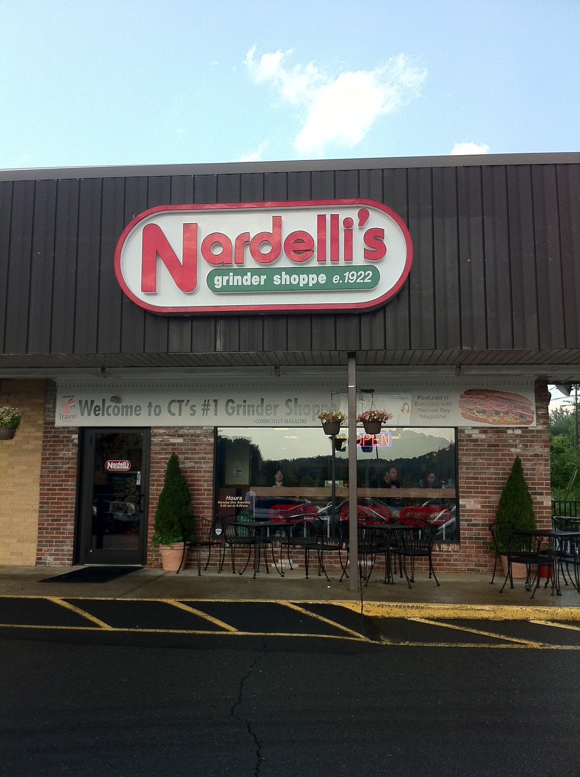 Mobile Munchies Nardelli'sCT