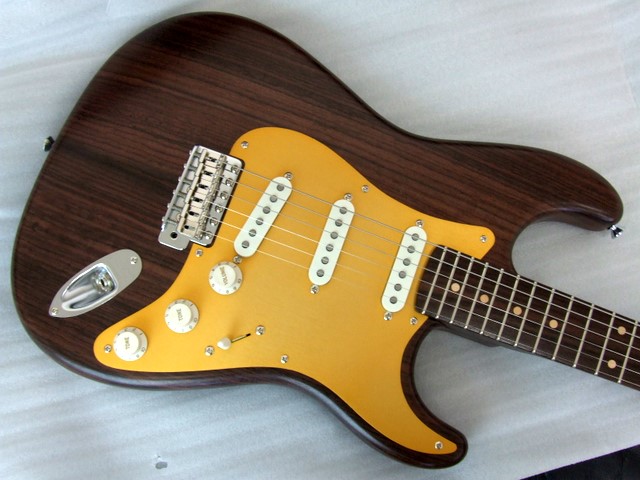 Stratocaster Guitar Culture Stratoblogster Combat Guitars Of Tokyo