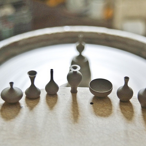 13-Jon-Almeda-Tiny-Miniature-Pottery-Vases-Teapots-and-Bowls