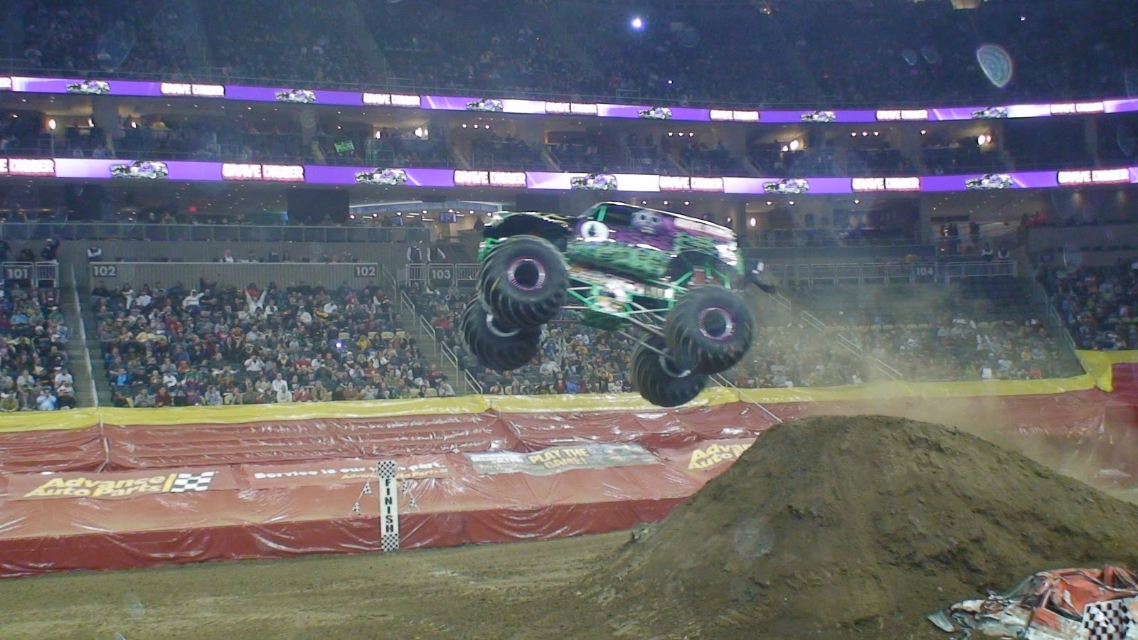Monster Jam = RIP ROARING GOOD TIME! | Macaroni KID Beaver Valley