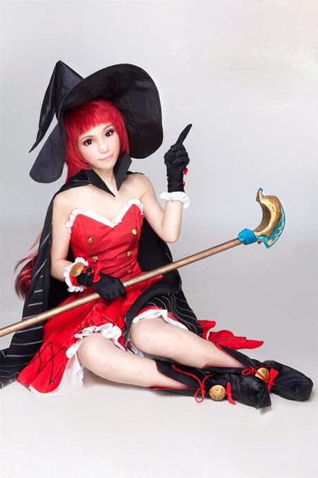 Ngắm 8 hot girl xinh đẹp trong trang phục cosplay gợi cảm quyến rủ