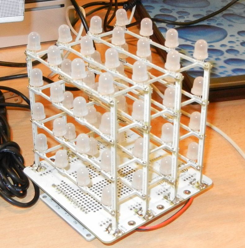 SeeedStudio 4x4x4 LED cube and Rainboduino
