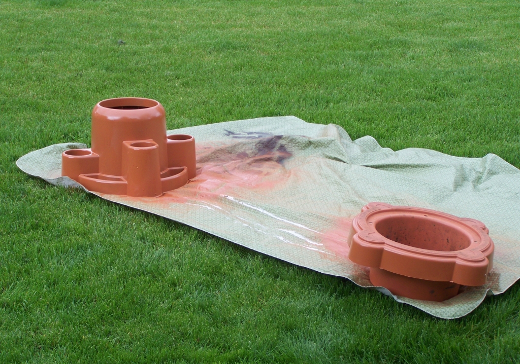 Annie's Kitchen Garden: April 20, 2012 - Garden Pots