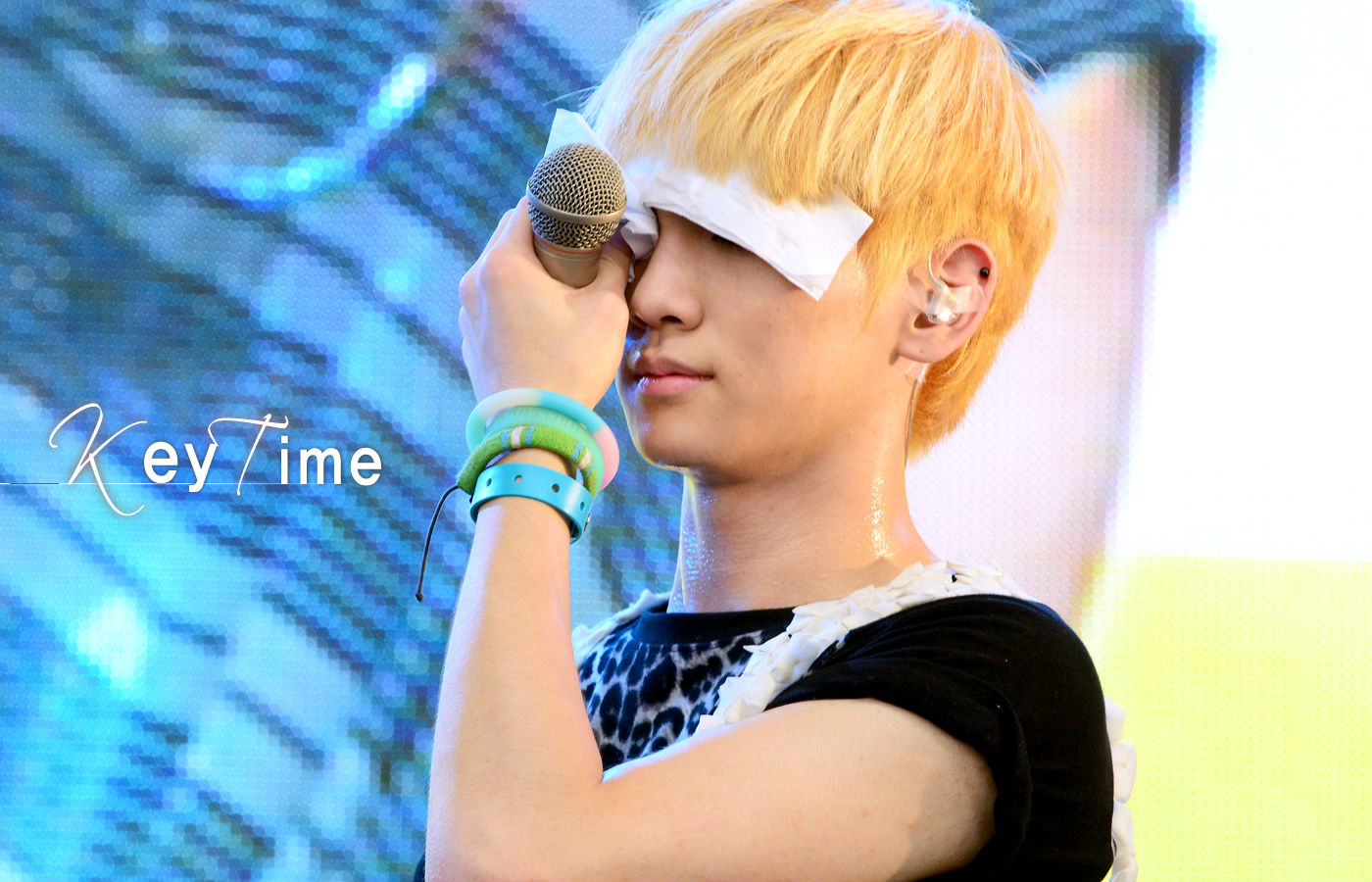 Shinee Hwaiting