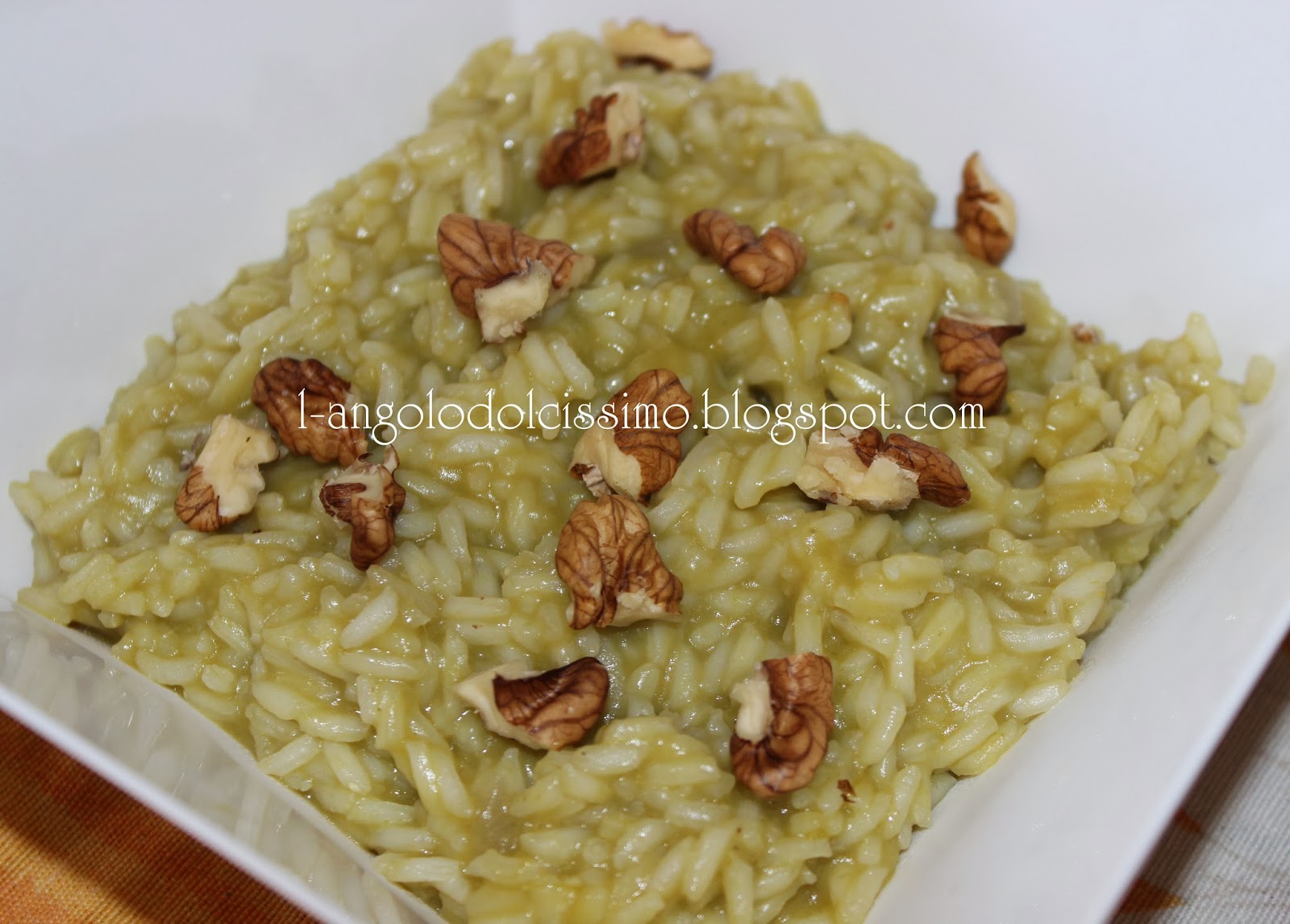 L' ANGOLO DOLCISSIMO RISOTTO IN CREMA DI ASPARAGI E NOCI