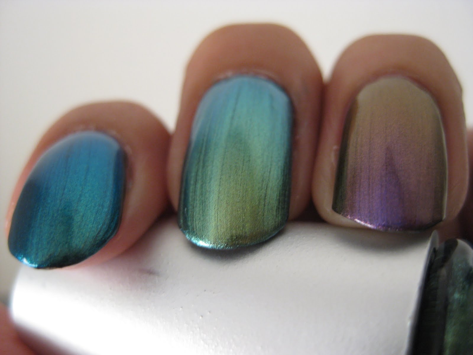 Best Duo Chrome Nail Polish