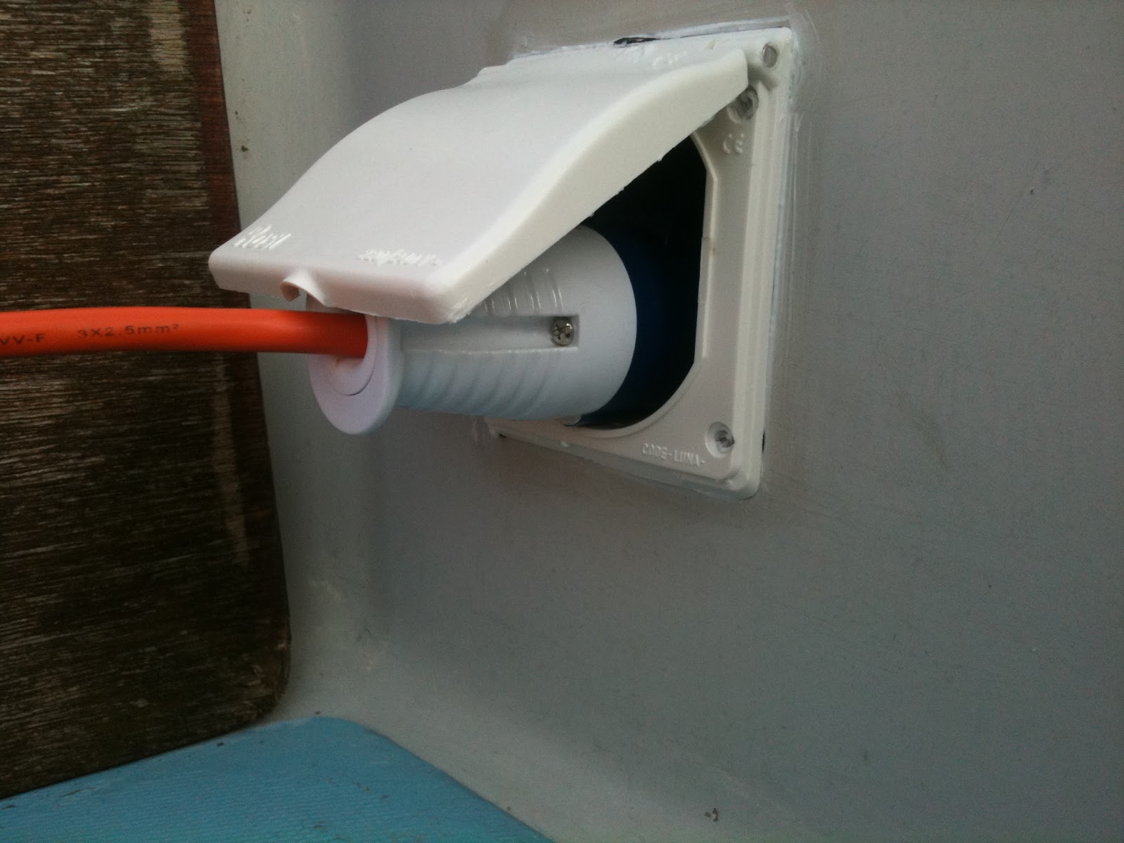 Yacht Live Magic Adding Shore Power