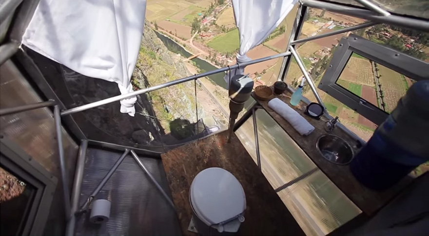 Terrifying See -Through Sleeping Capsules Hang 400 Feet Above Peru’s Sacred Valley Terrifying See -Through Sleeping Capsules Hang 400 Feet Above Peru’s Sacred Valley
