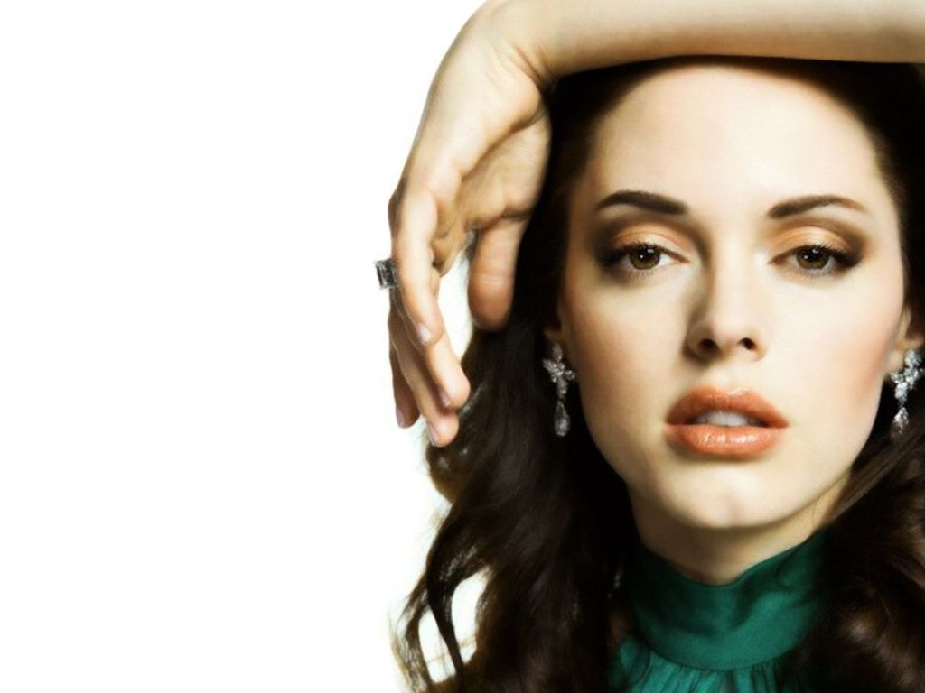 http://3.bp.blogspot.com/-vvdyQa9GgwA/TZFE8NJPG0I/AAAAAAAAsG8/iU3XCLTEwQ4/s1600/Rose+McGowan.JPG