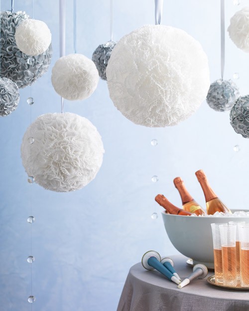 http://3.bp.blogspot.com/-vxARTTgn4UM/Tds0WzEFYKI/AAAAAAAAEsM/HqA9dZJeg_8/s1600/martha+stewart+-+hanging+bubbly+balls+-+foam+balls%252C+baking+cups.jpg