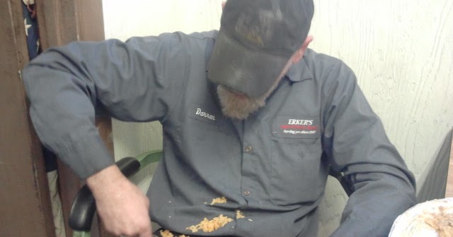 Erker S Truck Repair How Tacoma Truck Mechanics Eat Lunch