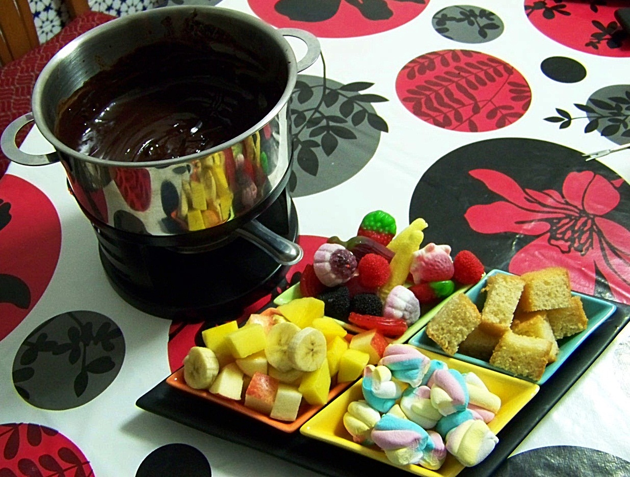 Mi Cocinita de Juguete Fondue de Chocolate con Frutas, Golosinas y