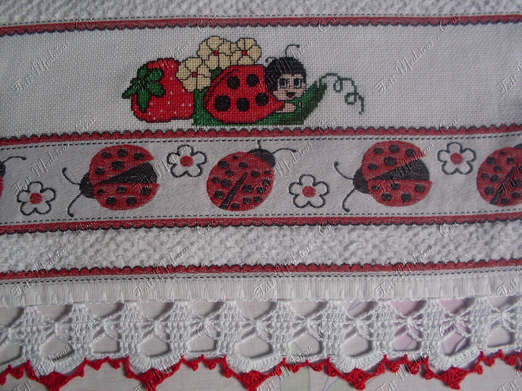 Pontinhos da Tati: Joaninha (Ponto Cruz)